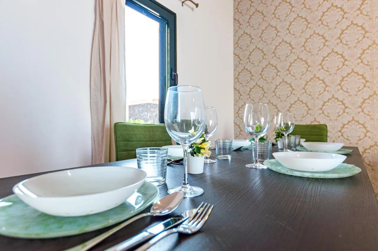 Holiday home Midnightblue Deluxe By Sea You There Fuerteventura Villa La Oliva